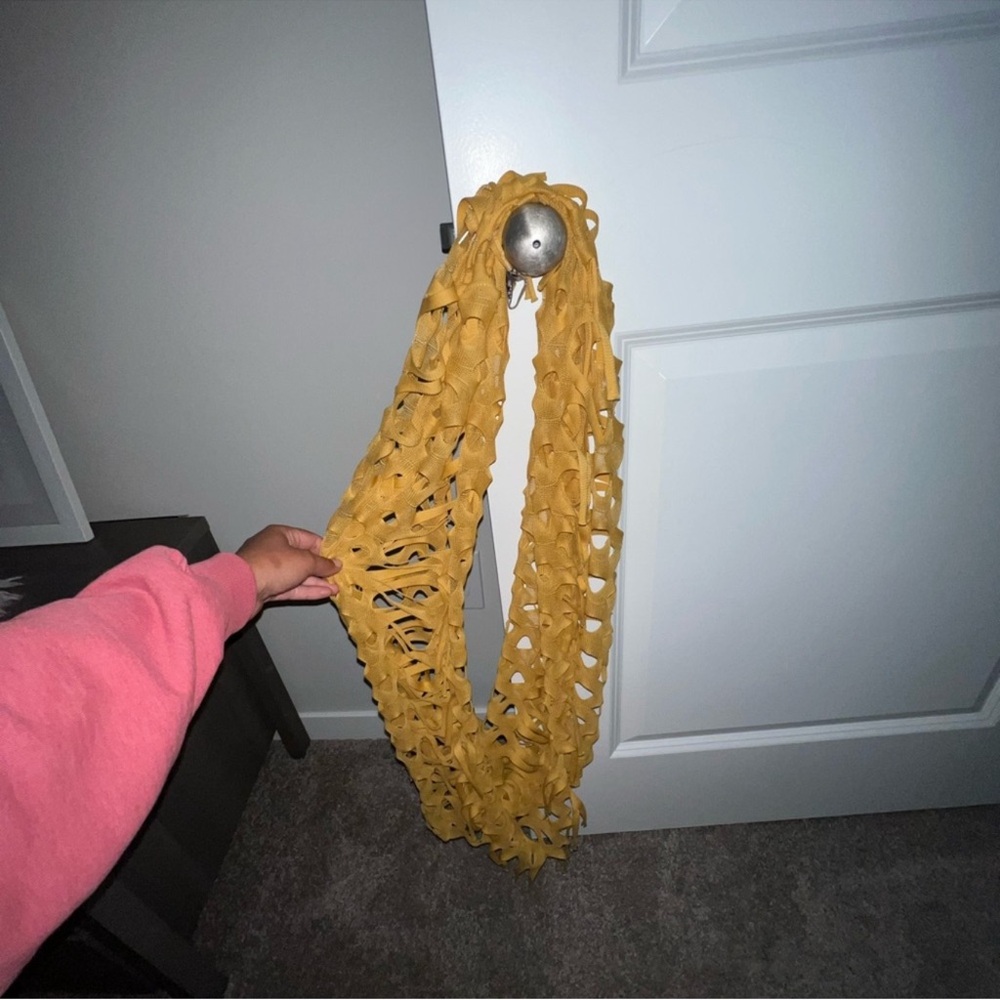 Assorted Scarves Collection - Picture 6 of 16